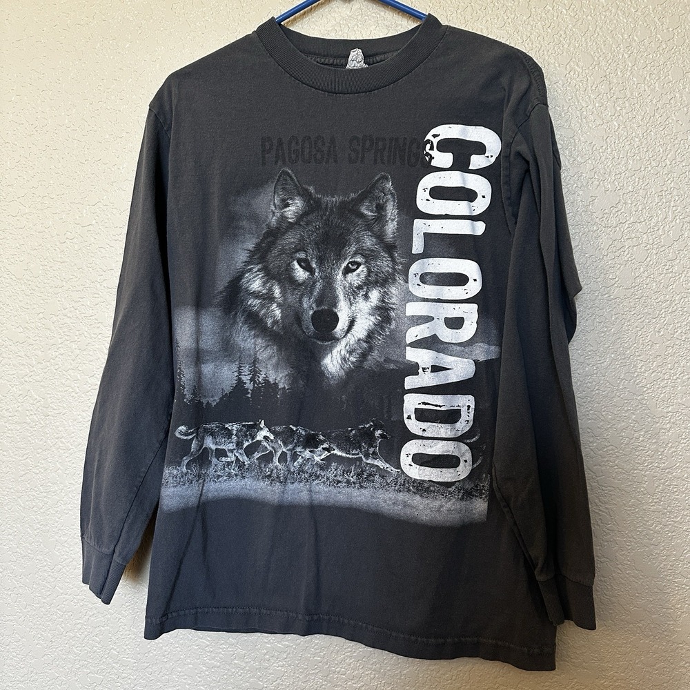 Colorado Pagosa Springs Long Sleeve T-shirt Wolf Graphic Print Size Medium Men's